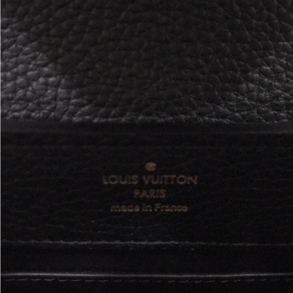 Louis Vuitton Capucines Mini Black with Gold Hardware - Picture 4 of 16